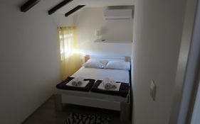 Holiday Home Ljubicic