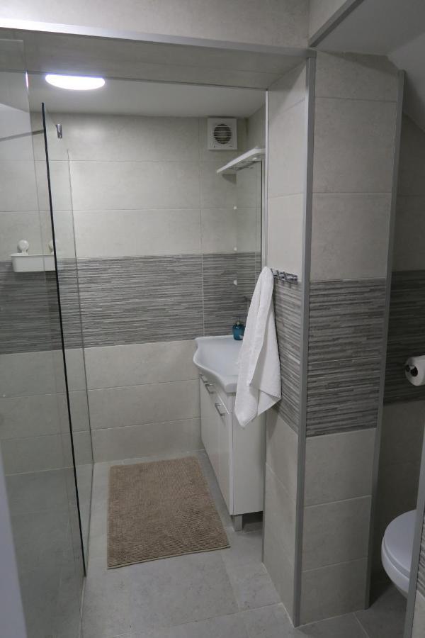 Holiday Home Ljubicic Baška Kültér fotó