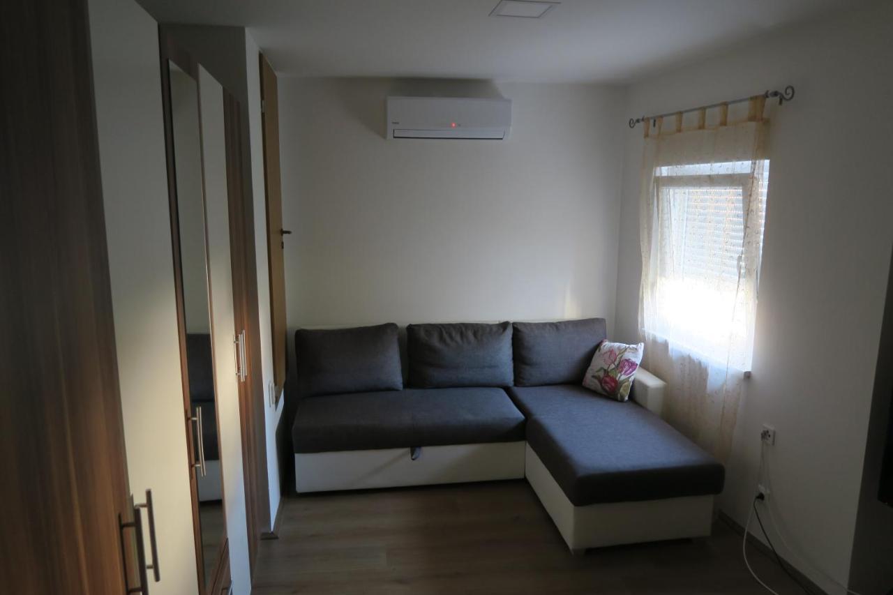Holiday Home Ljubicic Baška Kültér fotó