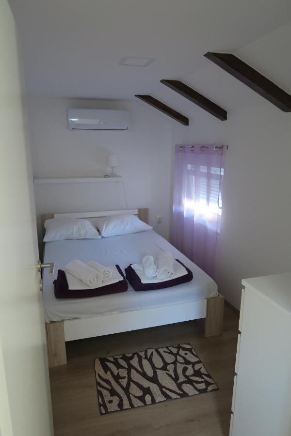 Holiday Home Ljubicic Baška Kültér fotó