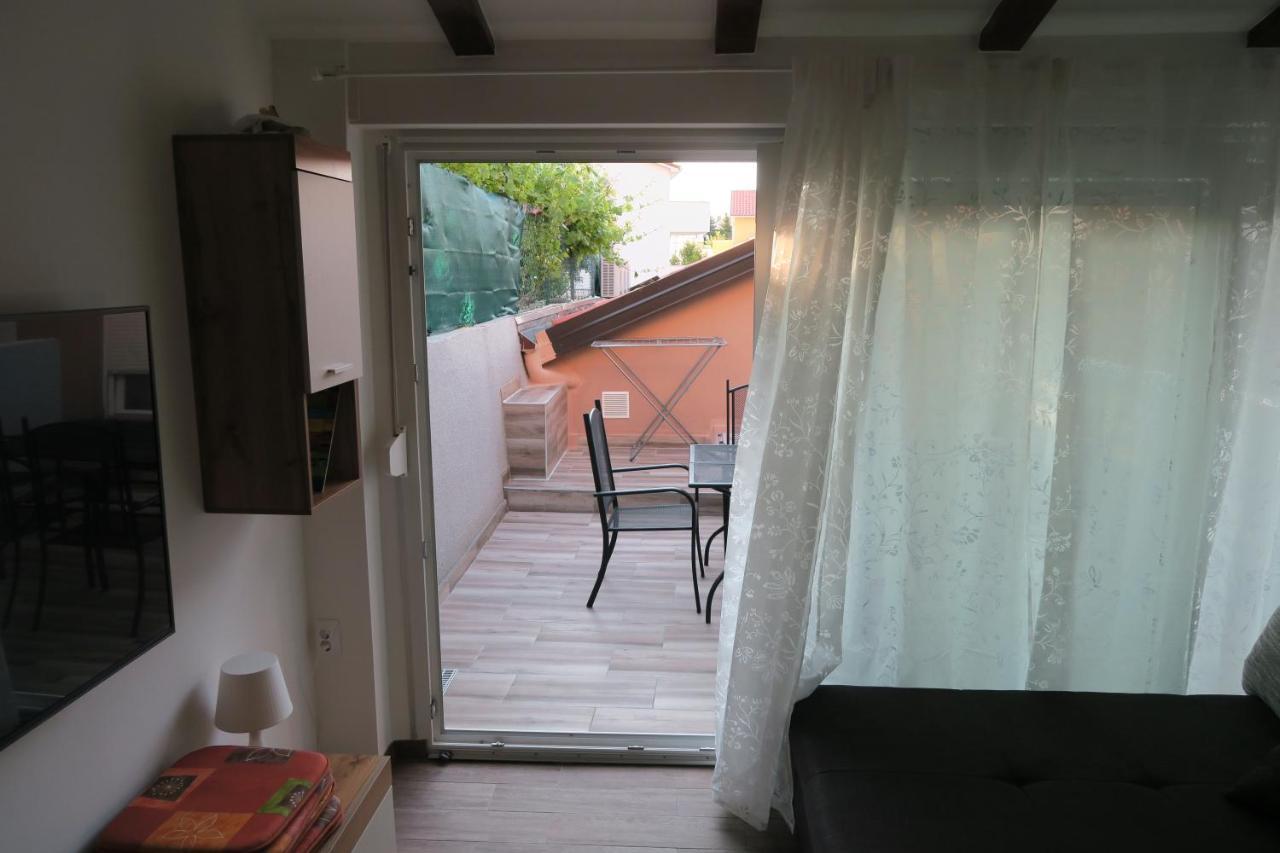 Holiday Home Ljubicic Baška Kültér fotó