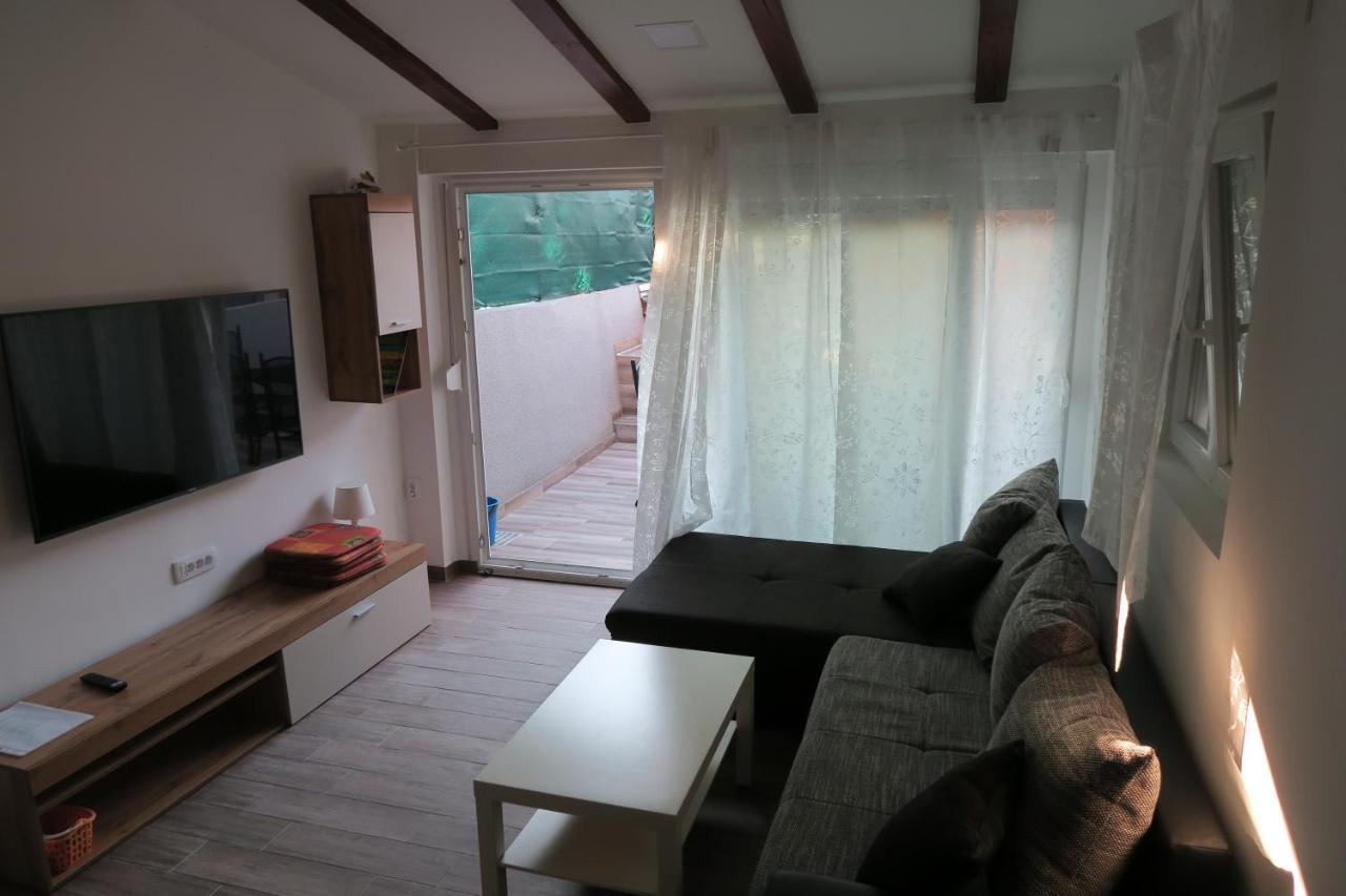 Holiday Home Ljubicic Baška Kültér fotó