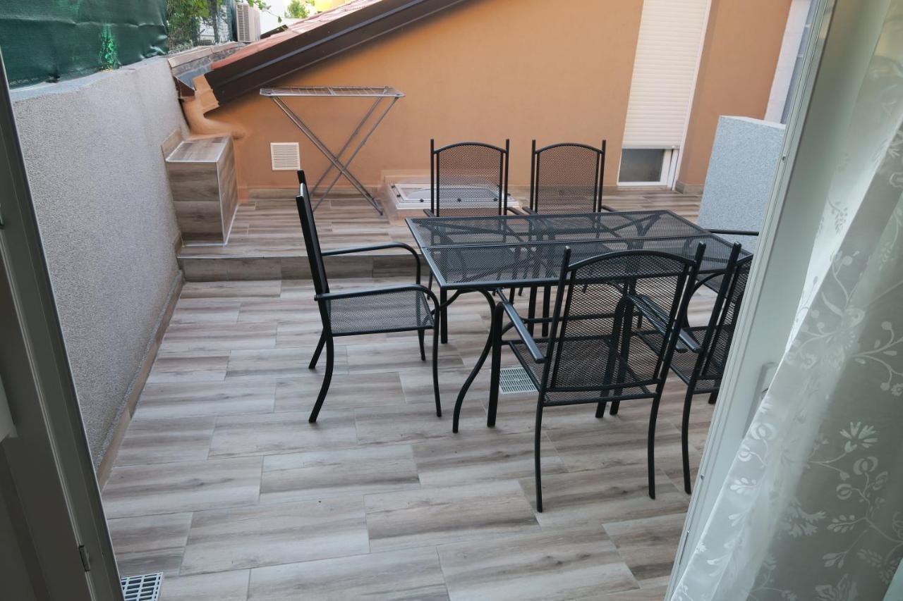 Holiday Home Ljubicic Baška Kültér fotó