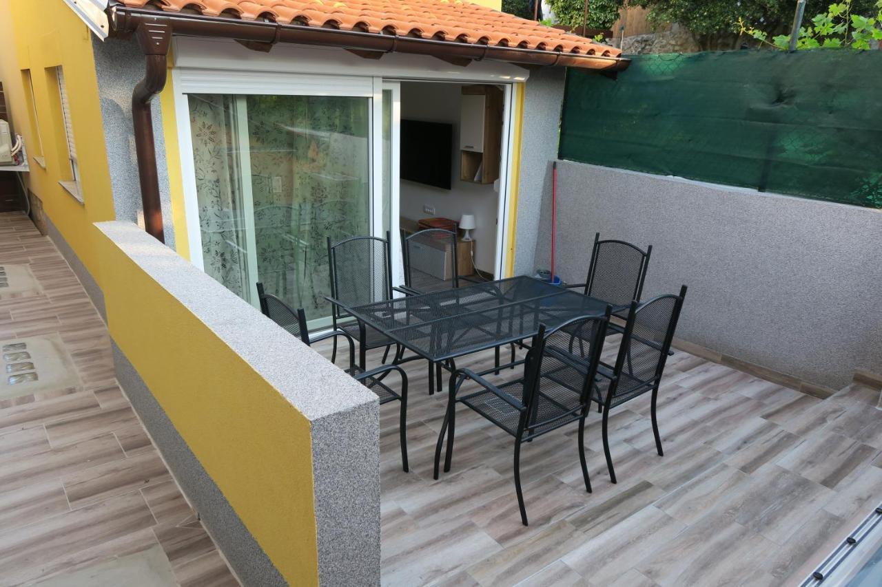 Holiday Home Ljubicic Baška Kültér fotó