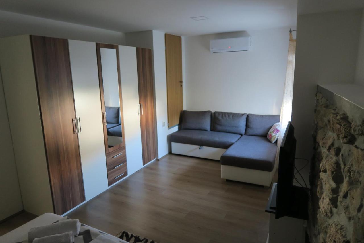 Holiday Home Ljubicic Baška Kültér fotó